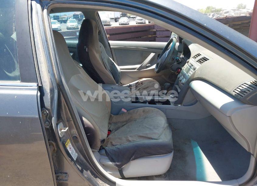 Photo 5 of 2009 Toyota Camry LE (VIN 4T1BE46K69U832468)