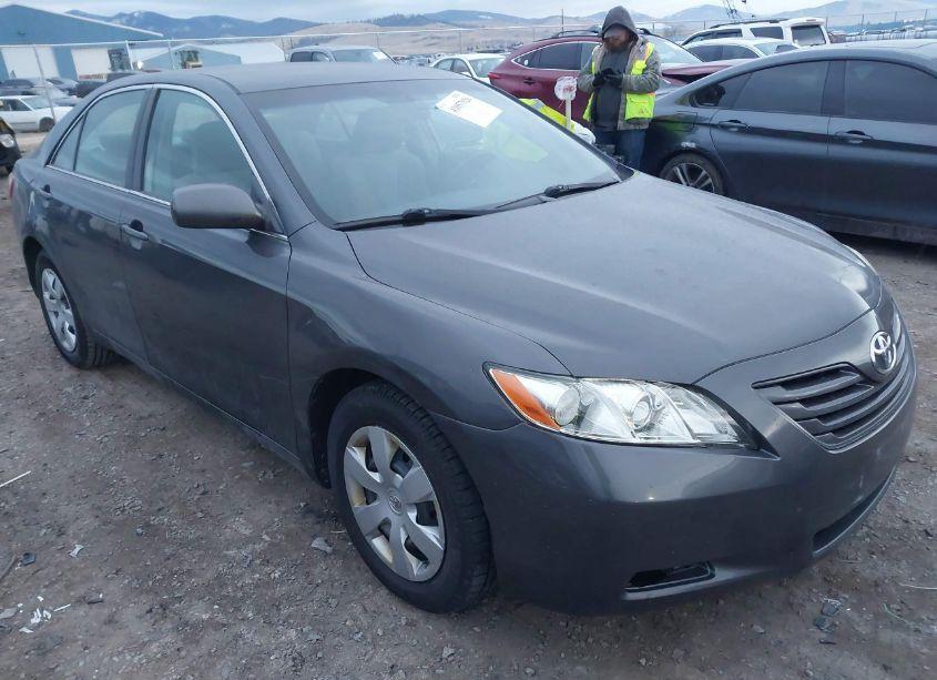 2009 Toyota Camry LE (VIN 4T1BE46K69U847665) main photo