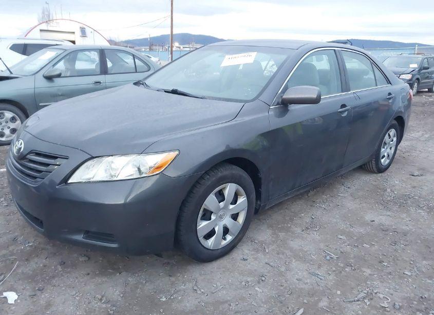 Photo 2 of 2009 Toyota Camry LE (VIN 4T1BE46K69U847665)