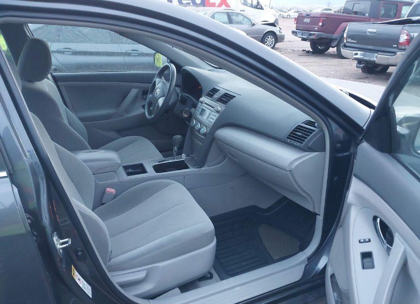 Photo 5 of 2009 Toyota Camry LE (VIN 4T1BE46K69U847665)