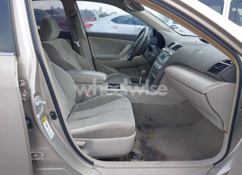 Photo 5 of 2009 Toyota Camry LE (VIN 4T1BE46K69U858164)