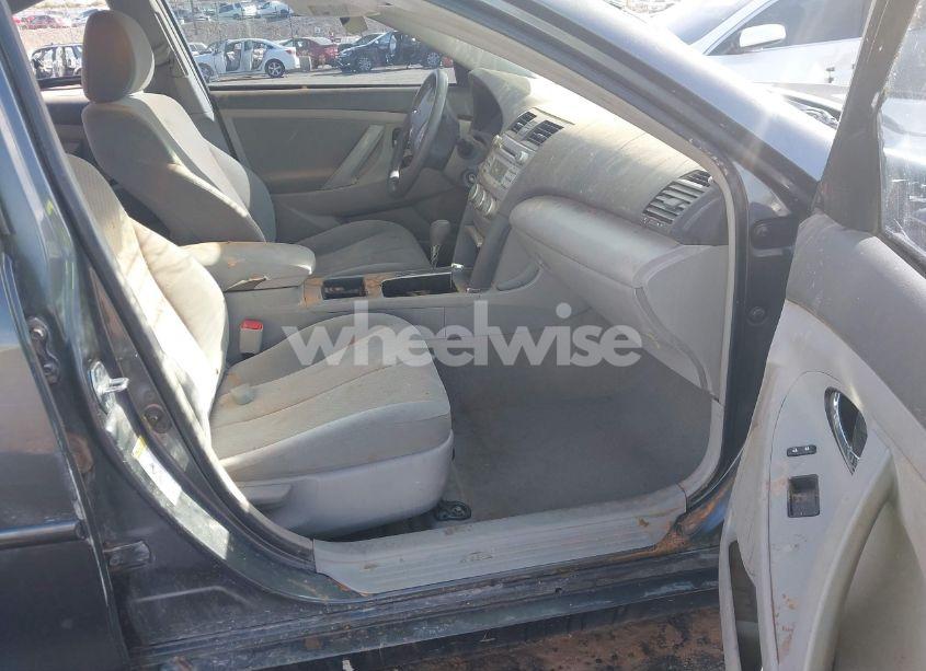 Photo 5 of 2009 Toyota Camry LE (VIN 4T1BE46K69U890306)