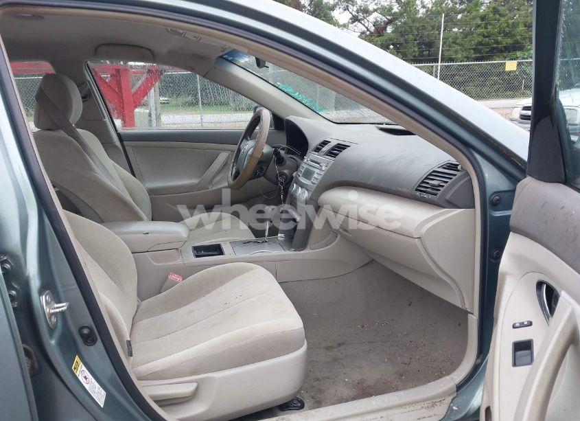 Photo 5 of 2009 Toyota Camry LE (VIN 4T1BE46K69U890404)