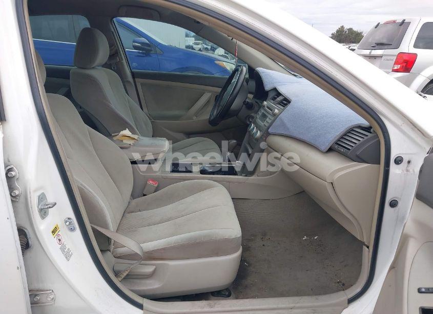 Photo 5 of 2009 Toyota Camry LE (VIN 4T1BE46K69U897370)