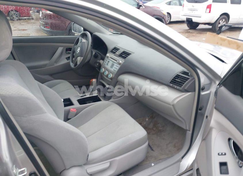 Photo 5 of 2009 Toyota Camry LE (VIN 4T1BE46K69U907105)