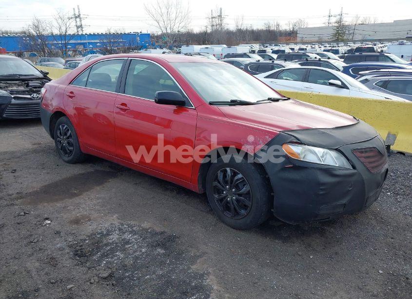 2007 Toyota Camry LE (VIN 4T1BE46K77U004989) main photo