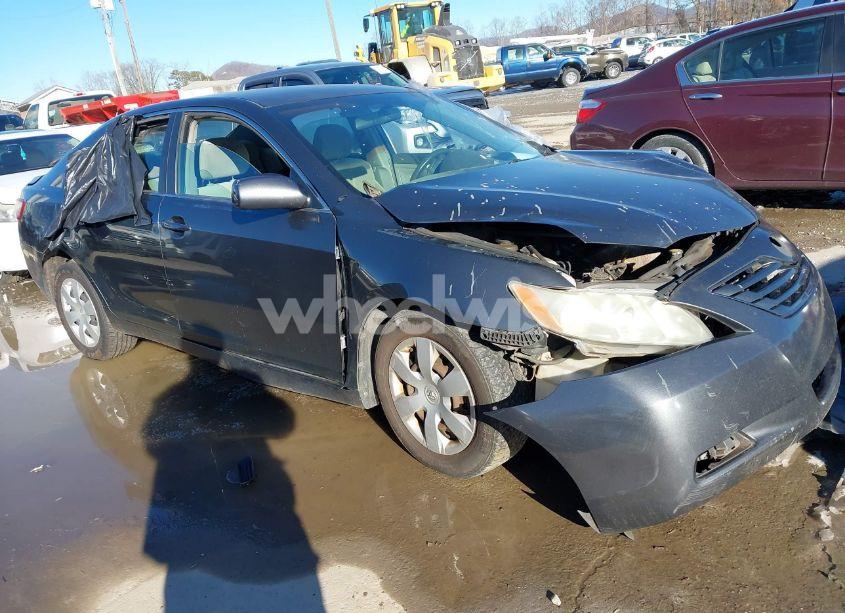 2007 Toyota Camry LE (VIN 4T1BE46K77U025101) main photo