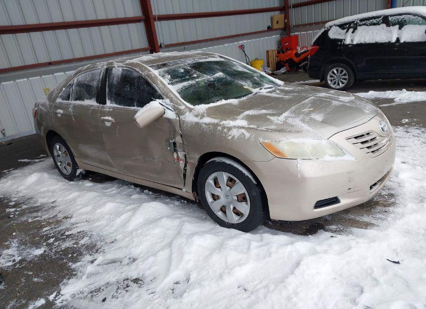 2007 Toyota Camry LE (VIN 4T1BE46K77U044635) main photo