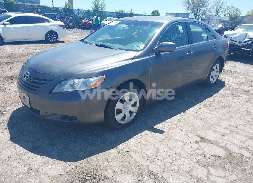 Photo 2 of 2007 Toyota Camry LE (VIN 4T1BE46K77U046272)