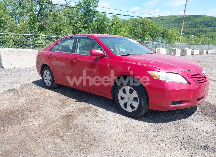 2007 Toyota Camry LE (VIN 4T1BE46K77U067512) main photo