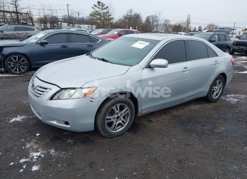 Photo 2 of 2007 Toyota Camry LE (VIN 4T1BE46K77U105157)