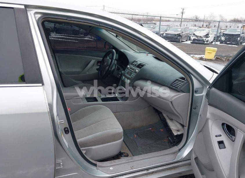 Photo 5 of 2007 Toyota Camry LE (VIN 4T1BE46K77U105157)