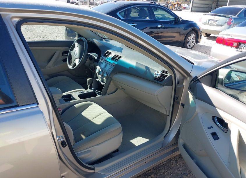 Photo 5 of 2007 Toyota Camry LE (VIN 4T1BE46K77U110228)