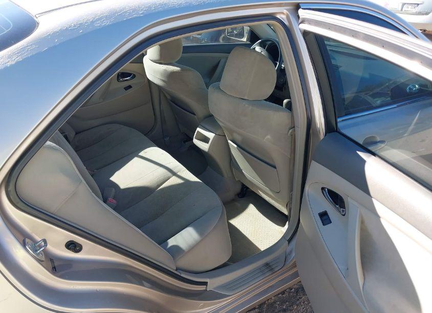 Photo 8 of 2007 Toyota Camry LE (VIN 4T1BE46K77U110228)