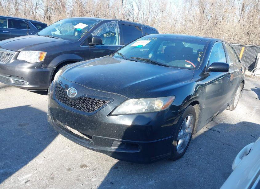 Photo 2 of 2007 Toyota Camry SE (VIN 4T1BE46K77U112660)