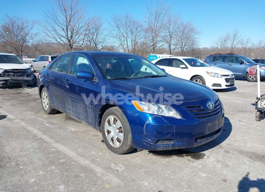 2007 Toyota Camry LE (VIN 4T1BE46K77U135498) main photo