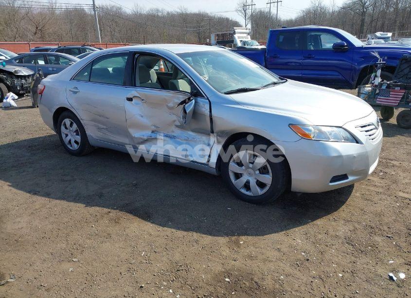 2007 Toyota Camry LE (VIN 4T1BE46K77U170994) main photo