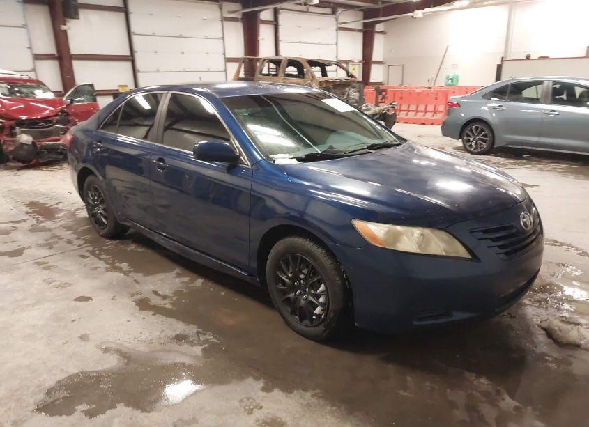 2007 Toyota Camry LE (VIN 4T1BE46K77U181087) main photo