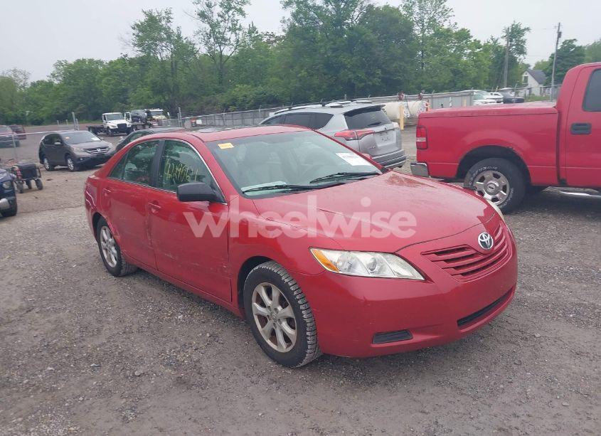 2007 Toyota Camry LE (VIN 4T1BE46K77U189934) main photo