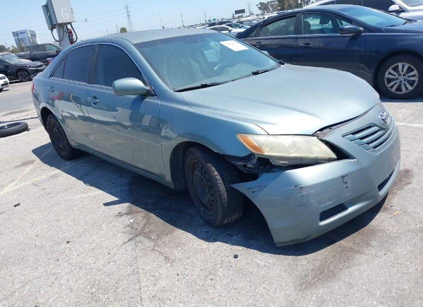2007 Toyota Camry LE (VIN 4T1BE46K77U554872) main photo