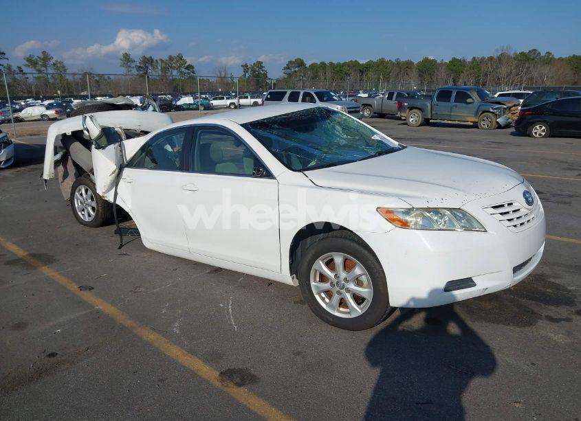 2007 Toyota Camry LE (VIN 4T1BE46K77U588942) main photo