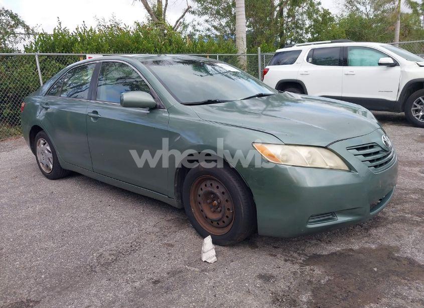 2007 Toyota Camry LE (VIN 4T1BE46K77U620501) main photo