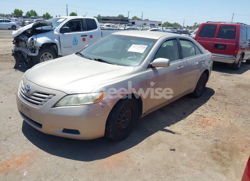 Photo 2 of 2007 Toyota Camry CE (VIN 4T1BE46K77U646984)