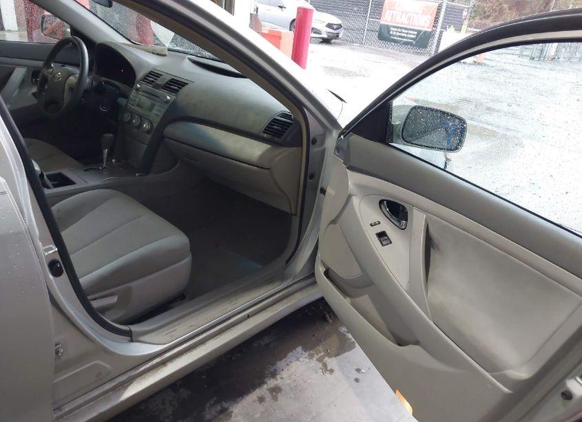 Photo 5 of 2007 Toyota Camry LE (VIN 4T1BE46K77U694517)