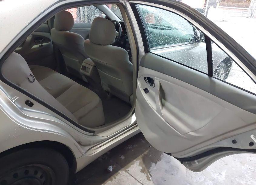 Photo 8 of 2007 Toyota Camry LE (VIN 4T1BE46K77U694517)