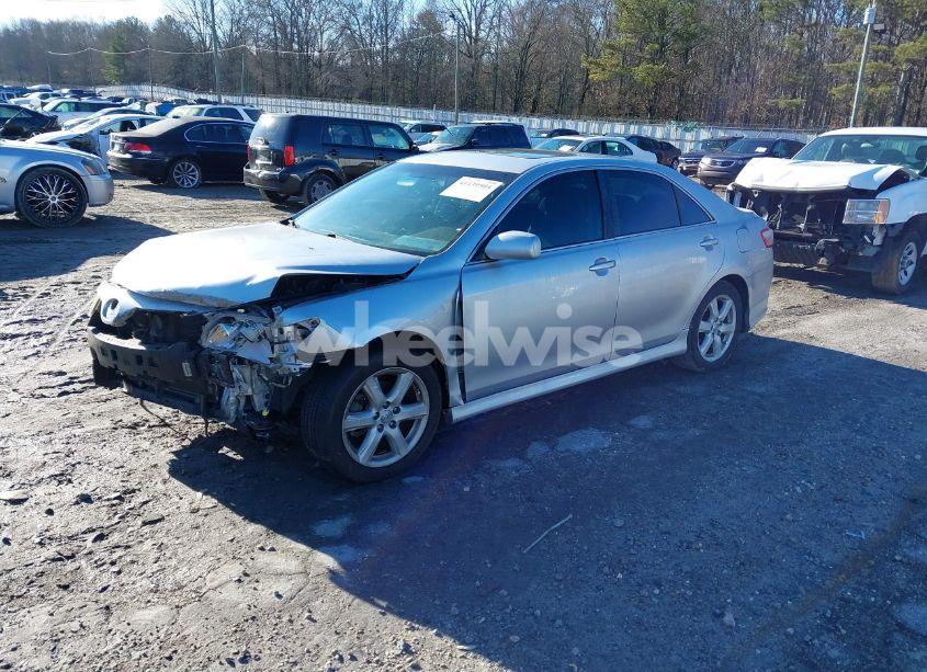Photo 2 of 2008 Toyota Camry SE (VIN 4T1BE46K78U744141)