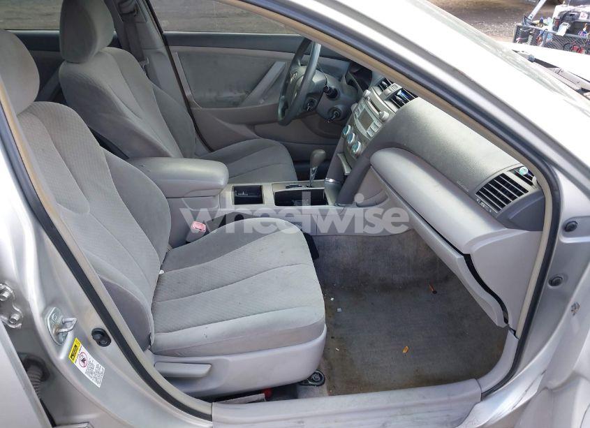 Photo 5 of 2009 Toyota Camry LE (VIN 4T1BE46K79U281192)