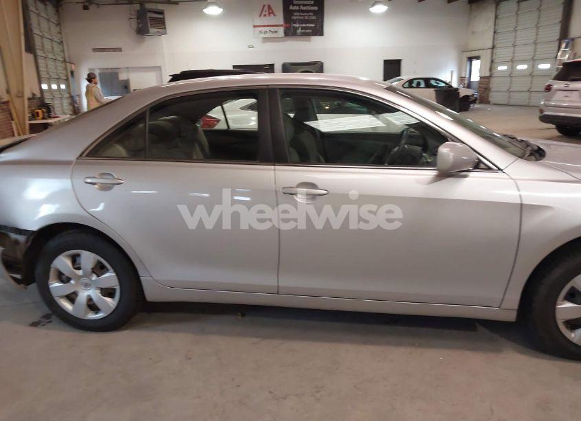 Photo 13 of 2009 Toyota Camry LE (VIN 4T1BE46K79U290586)