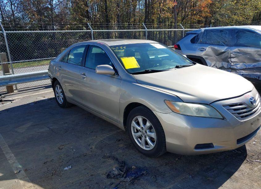 2009 Toyota Camry LE (VIN 4T1BE46K79U290880) main photo