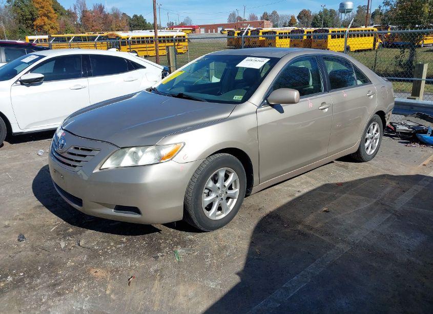 Photo 2 of 2009 Toyota Camry LE (VIN 4T1BE46K79U290880)