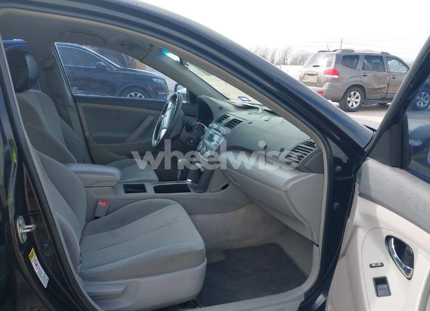 Photo 5 of 2009 Toyota Camry LE (VIN 4T1BE46K79U323148)