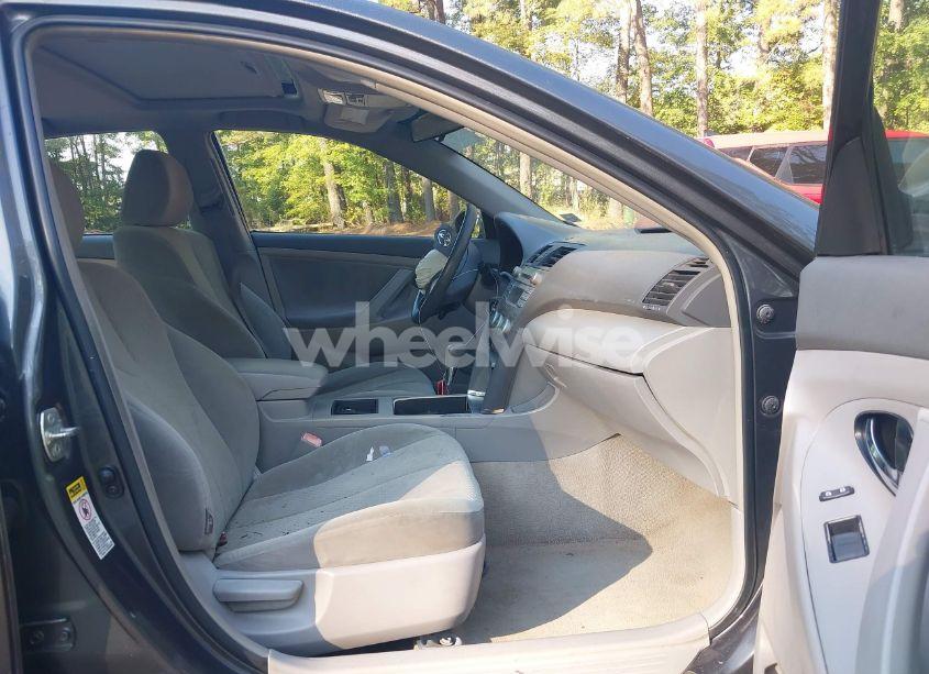 Photo 5 of 2009 Toyota Camry LE (VIN 4T1BE46K79U333095)