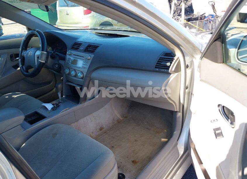 Photo 5 of 2009 Toyota Camry LE (VIN 4T1BE46K79U402898)