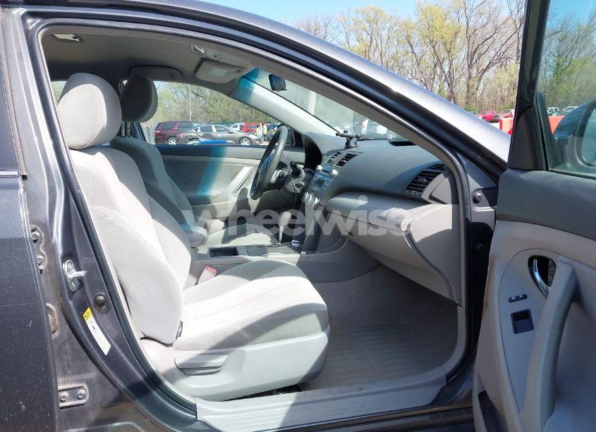 Photo 5 of 2009 Toyota Camry LE (VIN 4T1BE46K79U409267)