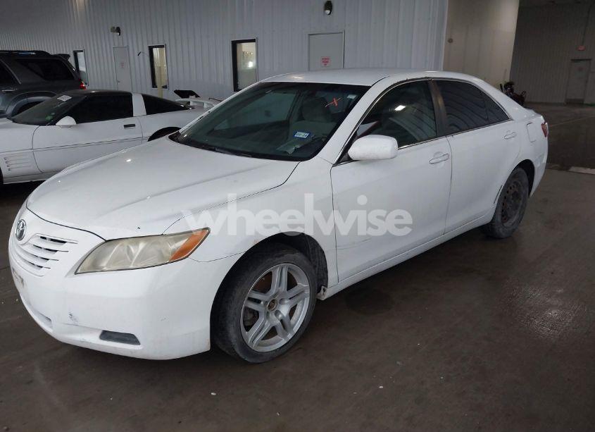 Photo 2 of 2009 Toyota Camry (VIN 4T1BE46K79U813573)