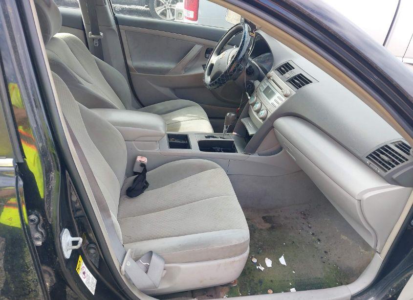 Photo 5 of 2009 Toyota Camry LE (VIN 4T1BE46K79U830633)