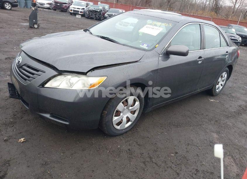Photo 2 of 2009 Toyota Camry LE (VIN 4T1BE46K79U831264)