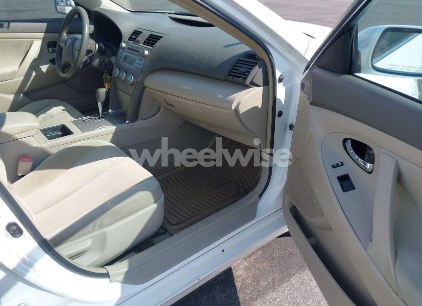 Photo 5 of 2009 Toyota Camry LE (VIN 4T1BE46K79U844340)