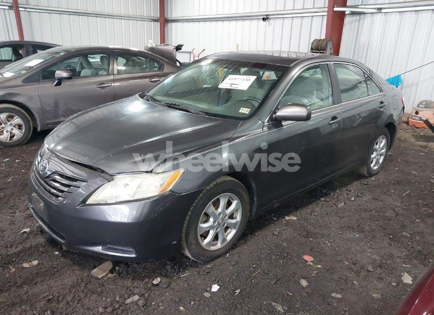 Photo 2 of 2009 Toyota Camry LE (VIN 4T1BE46K79U854656)