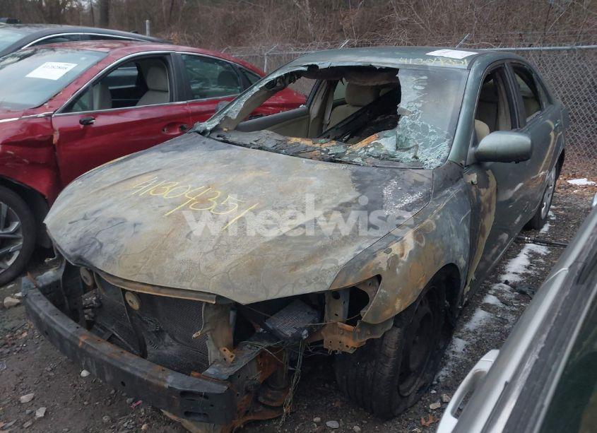 Photo 2 of 2009 Toyota Camry LE (VIN 4T1BE46K79U864877)