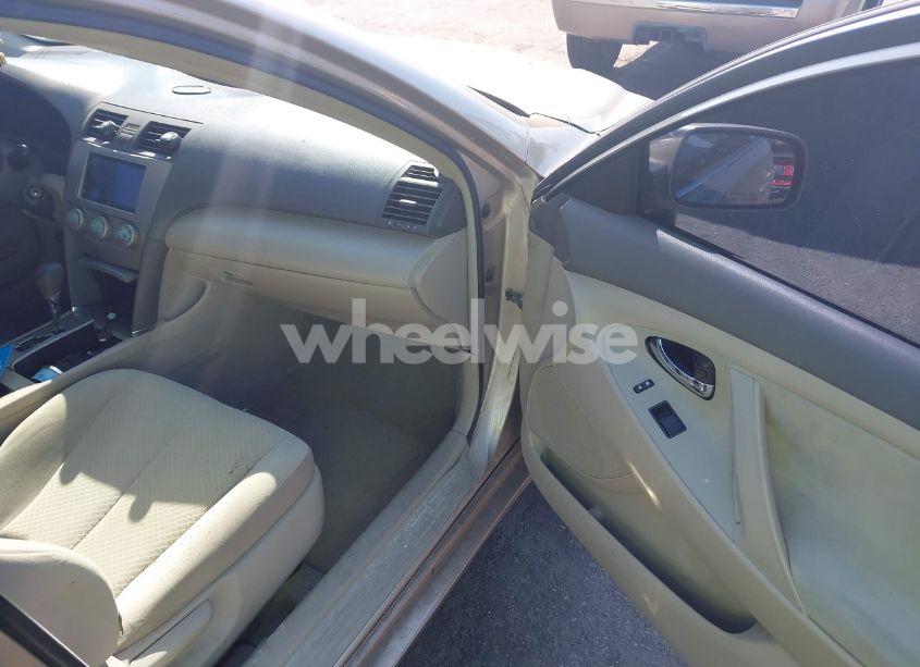 Photo 5 of 2009 Toyota Camry LE (VIN 4T1BE46K79U869741)