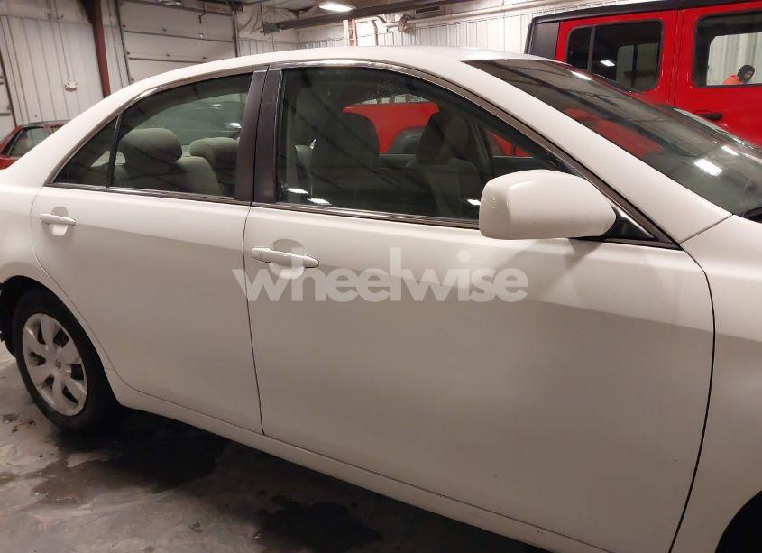 Photo 13 of 2009 Toyota Camry LE (VIN 4T1BE46K79U881713)