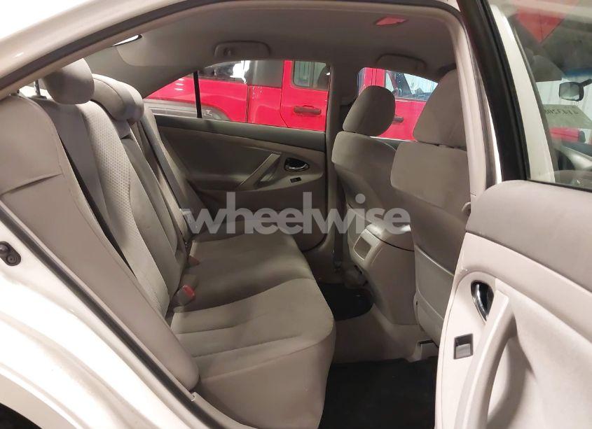 Photo 8 of 2009 Toyota Camry LE (VIN 4T1BE46K79U881713)