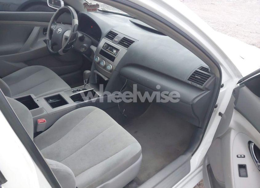 Photo 5 of 2009 Toyota Camry LE (VIN 4T1BE46K79U881906)