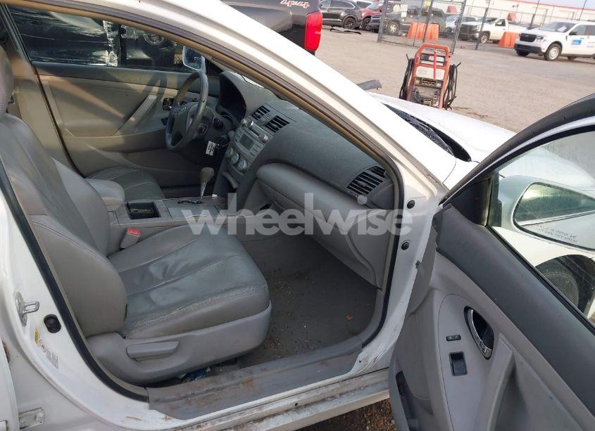 Photo 5 of 2009 Toyota Camry (VIN 4T1BE46K79U887771)