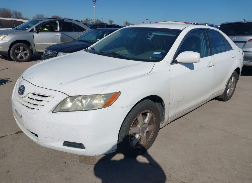 Photo 2 of 2009 Toyota Camry SE/LE/XLE (VIN 4T1BE46K79U904004)